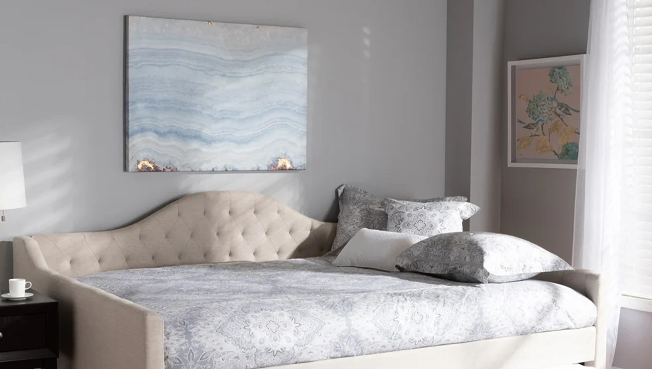How Queen Day Beds Are Redefining Stylish Home Retreats?