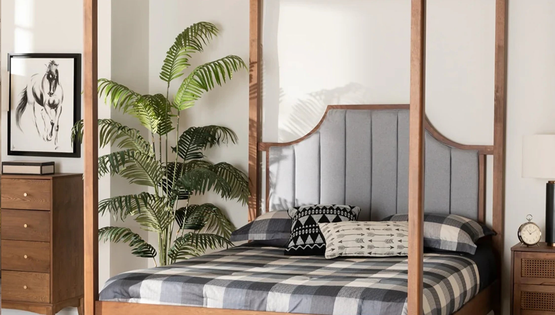Redefining Comfort: The Best Canopy Bed Frames Styling for 2025