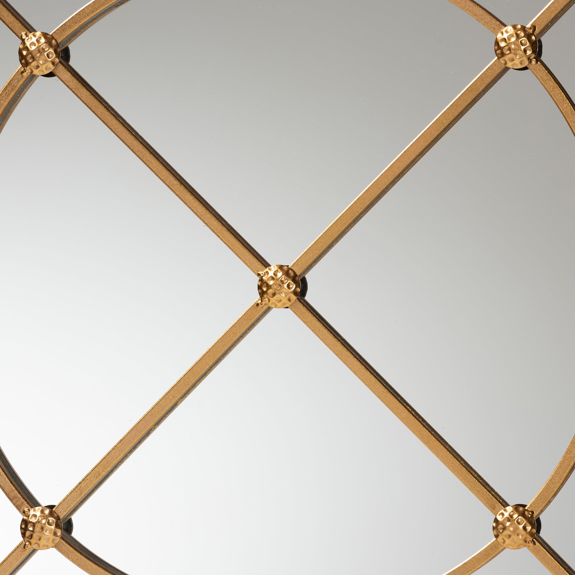 Ohara Modern and Contemporary Gold Finished Metal Accent Wall Mirror