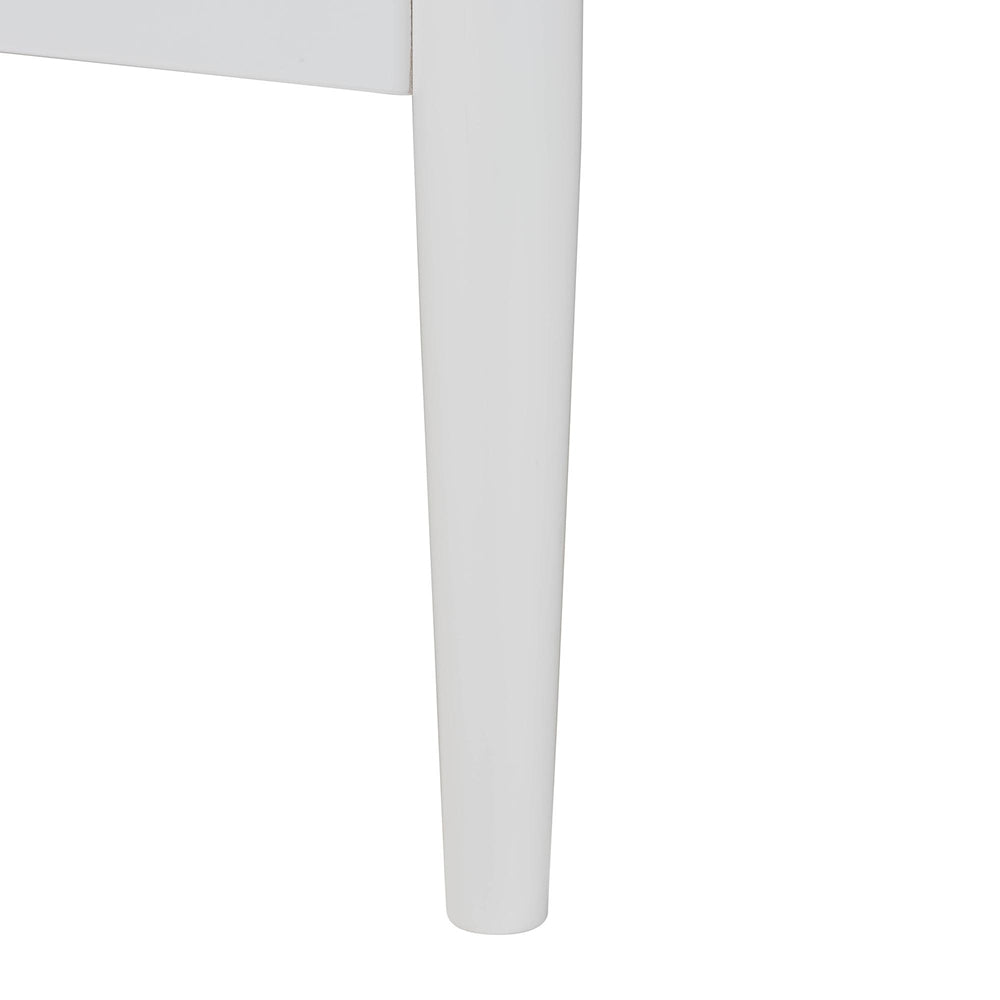 Enrique Queen Rubberwood Platform Bed – Coastal White with Carved Geometric Headboard