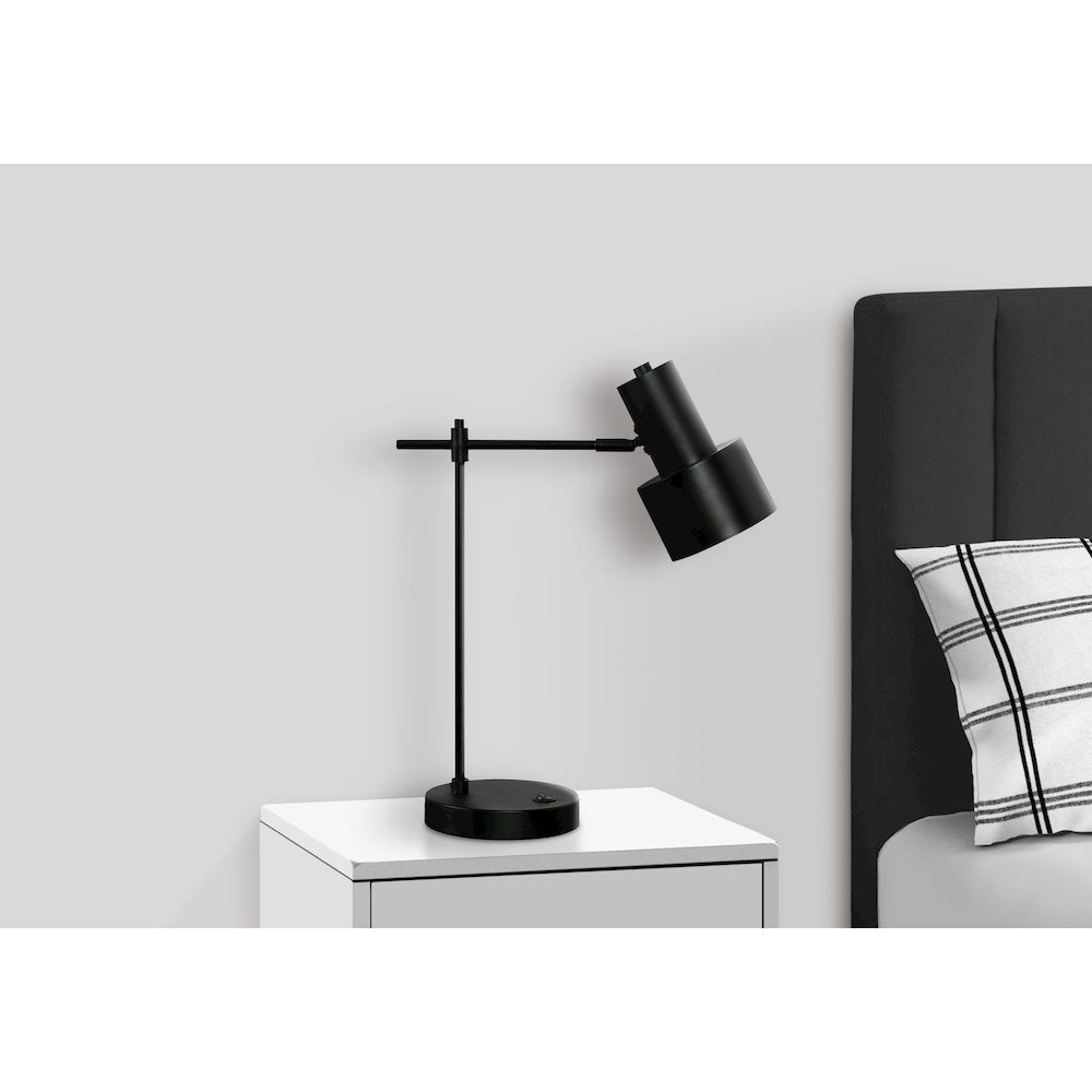 Camilo - Lighting 21"H Table Lamp Usb Port Included Black Metal Black