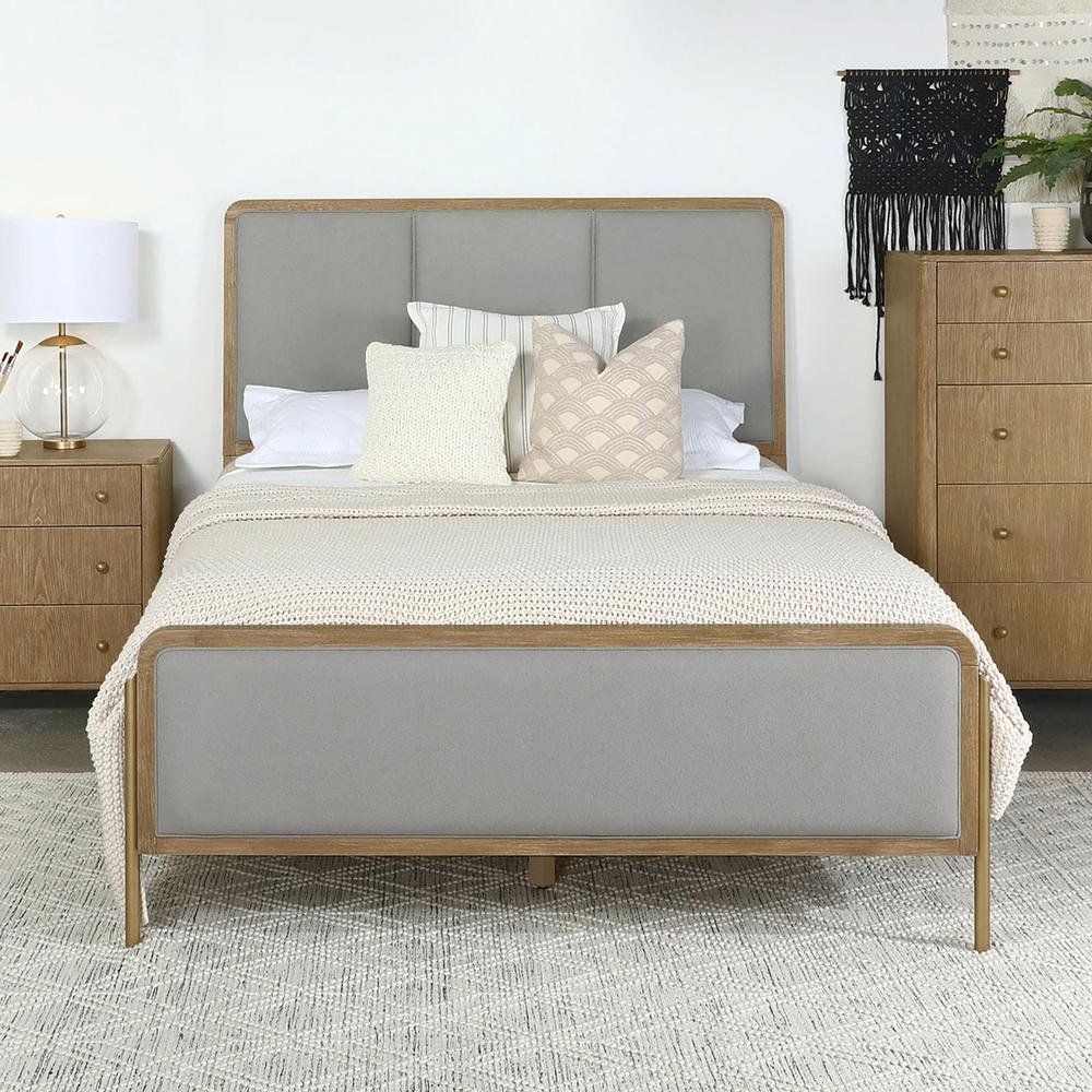 Sante Arini Queen Sand Wash Grey Upholstered Panel Bed – Mid-Century Modern with Aged Brass Legs