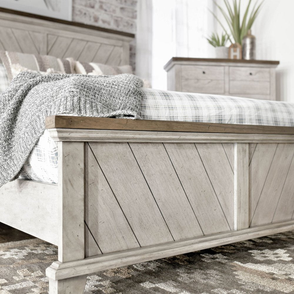 Ivory Bear Creek Queen Rustic Wood Bed – Two-Tone Farmhouse Style with Panel Detail