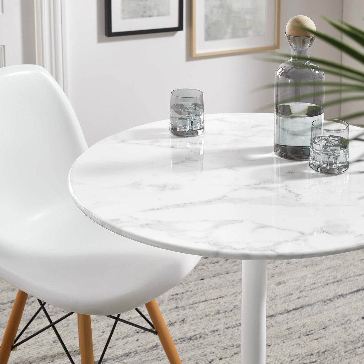 Lippa 28" Round Faux Marble Dining Table, White