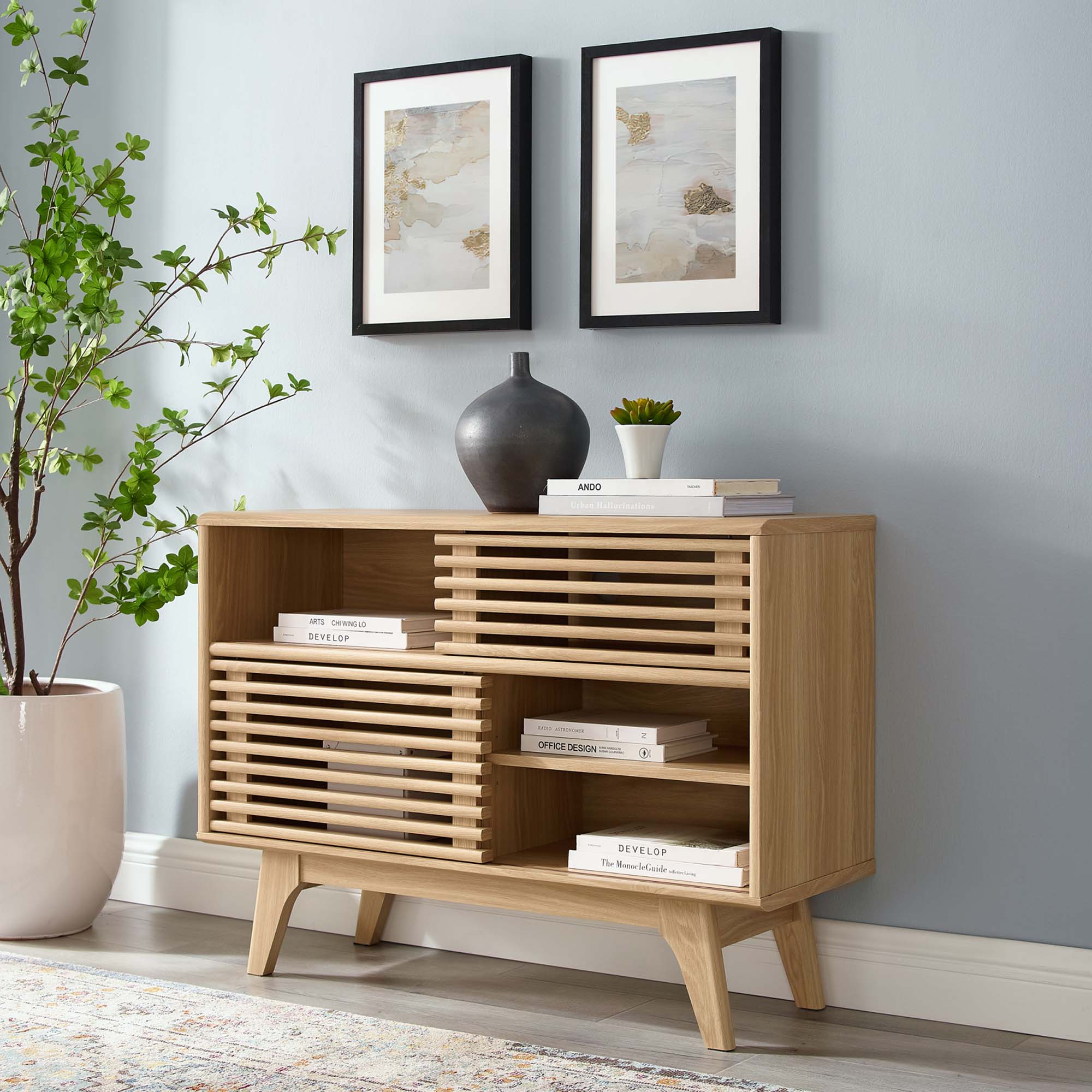 Render Display Stand, Oak