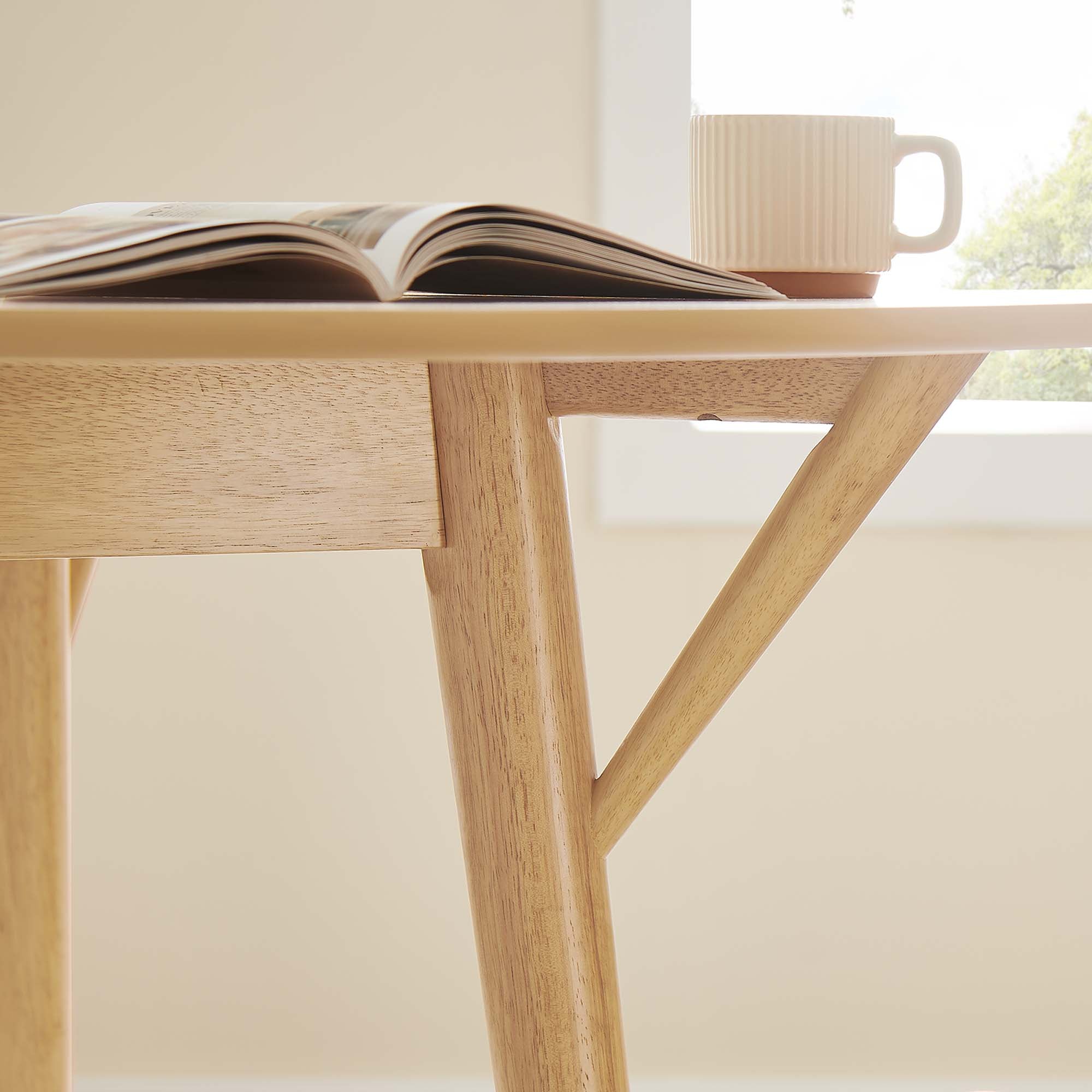 Gallant 47" Round Dining Table, Oak Oak