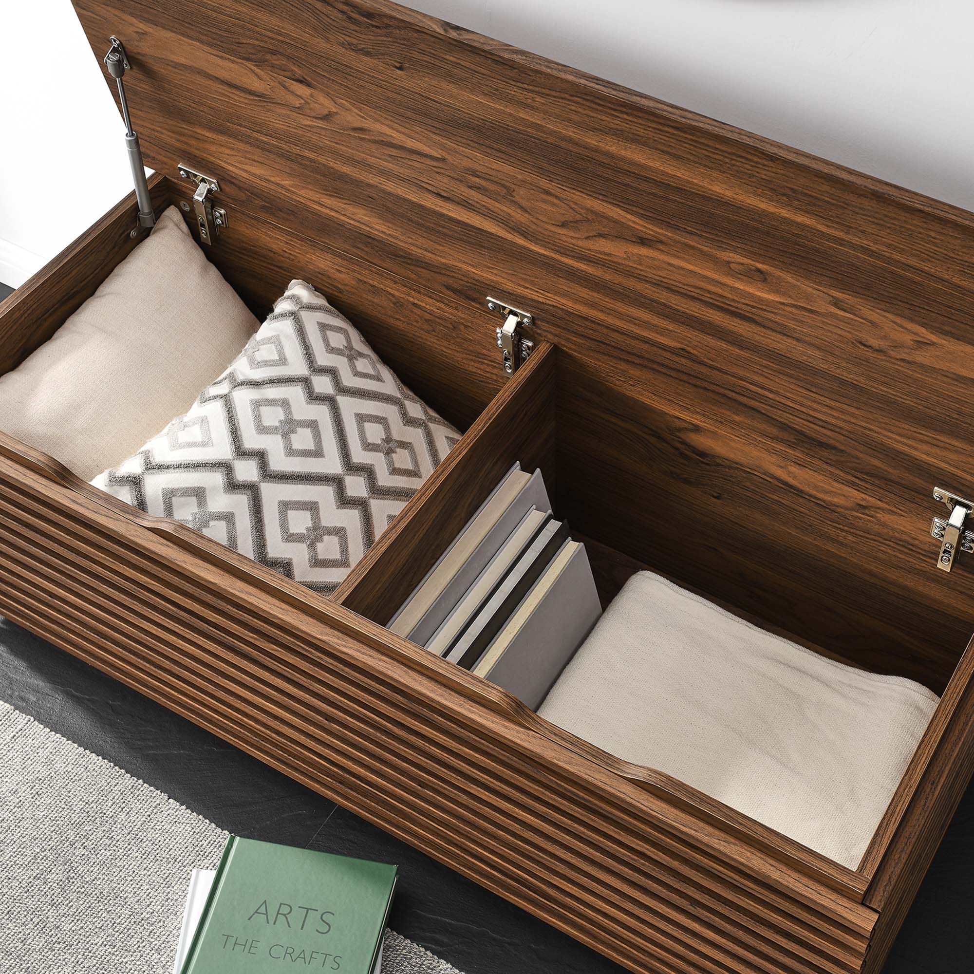 Render Storage Bench, Walnut