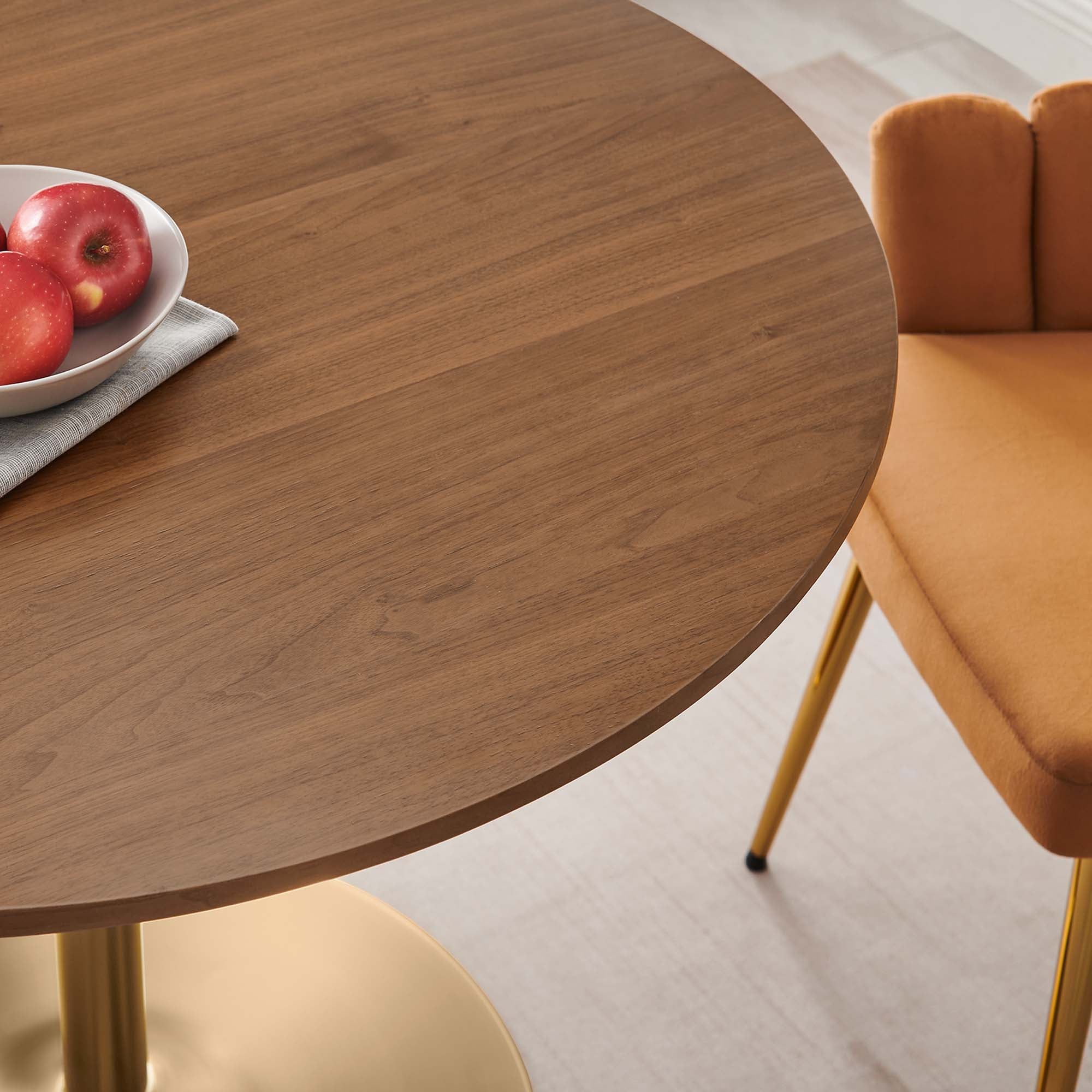 Amuse 40" Dining Table, Gold Walnut