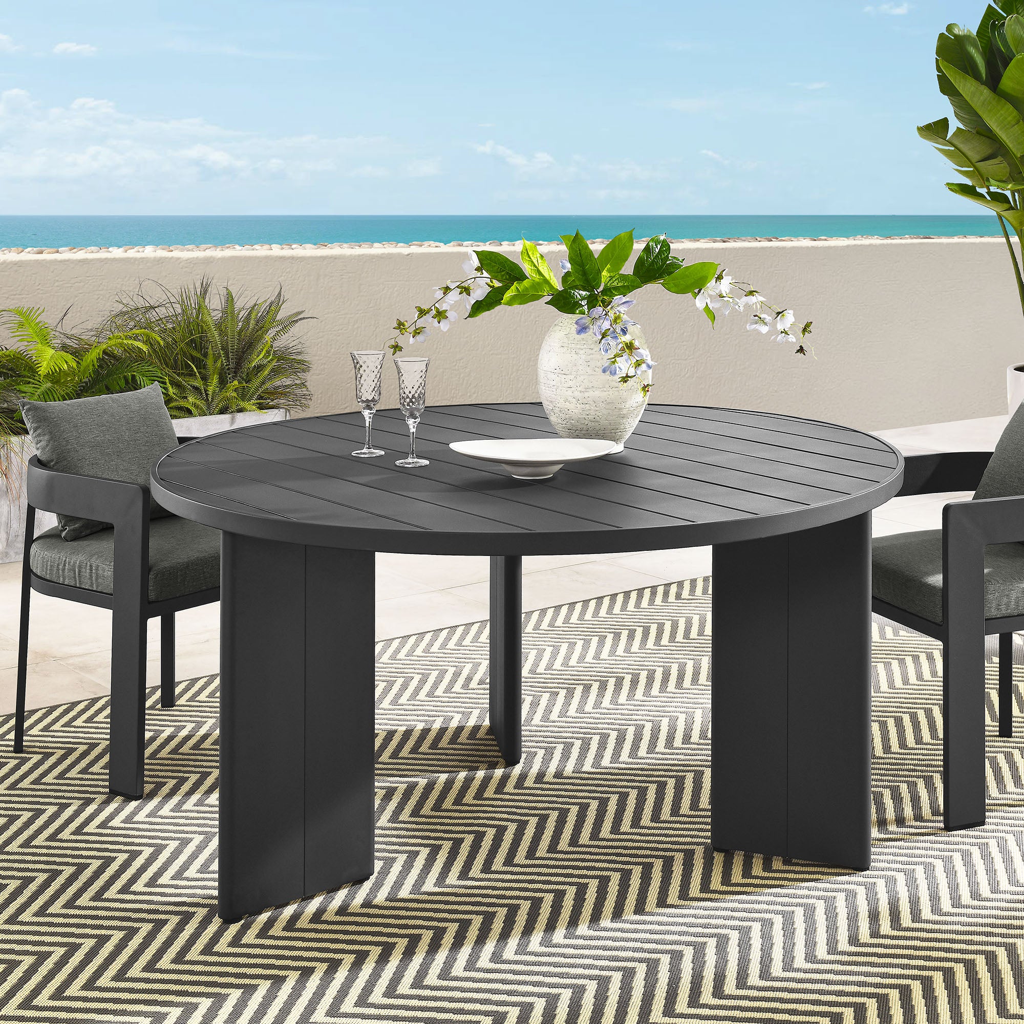 Tahoe Round Outdoor Patio Aluminum Dining Table, Gray