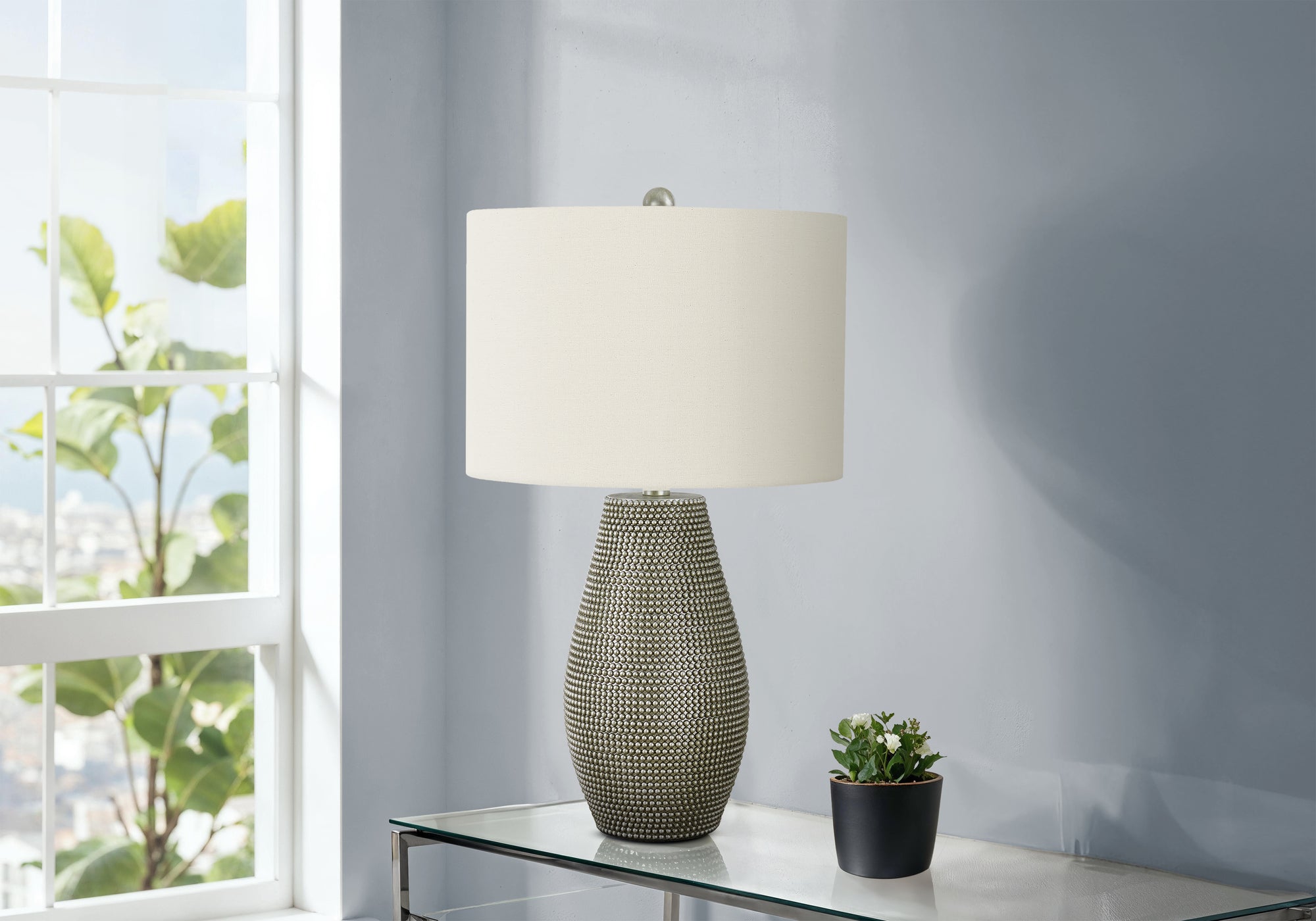 Dalinda - Lighting 24"H Table Lamp Grey Resin Ivory / Cream Shade