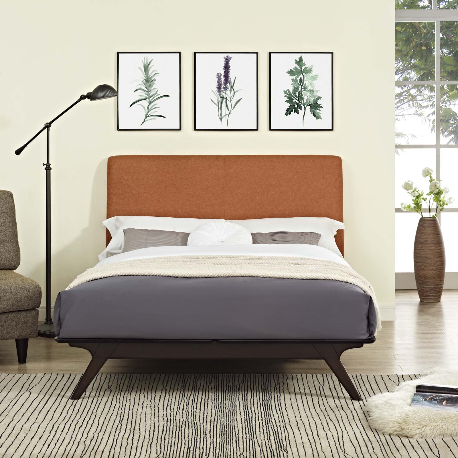 Sylth Queen Rubberwood Platform Bed – Upholstered Headboard Toffee Brown