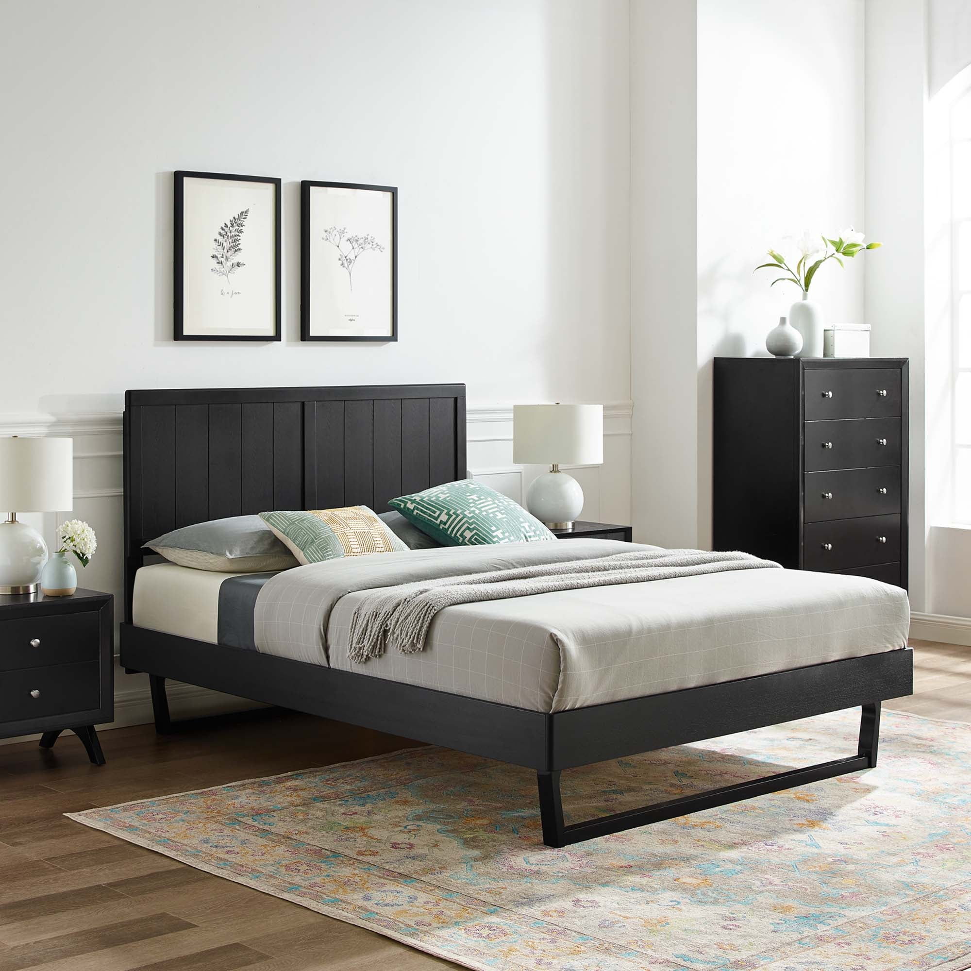 Vasco Alana Collection Queen Black Wooden Bed – Sleek Platform Design with Angled Legs