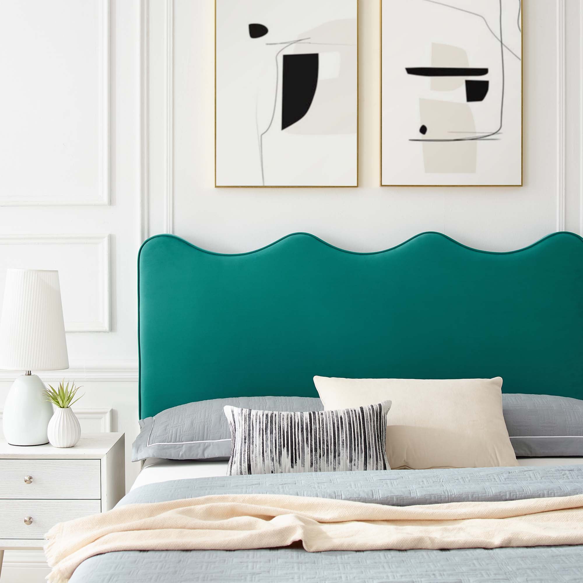 Frisia King Platform Bed in Teal Velvet – Sleek Modern Bedroom Furniture