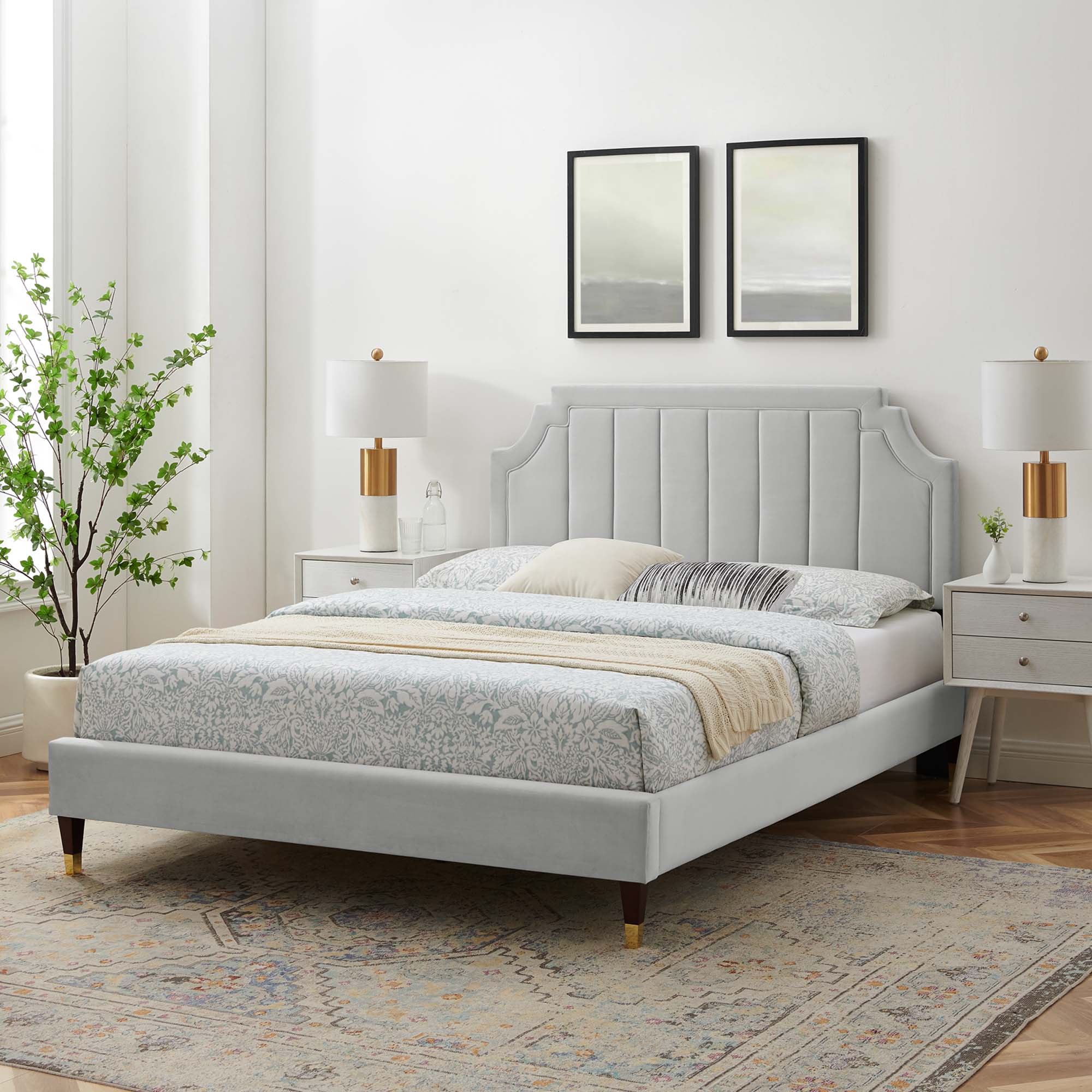 Full Size Icaris Platform Bed – Stain-Resistant Performance Velvet & Wood Frame