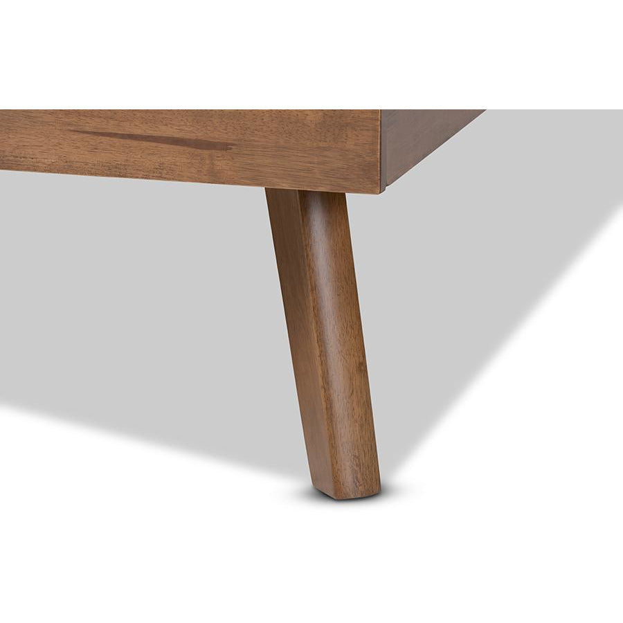 Amisa Alke King Light Grey Walnut Wood Platform Bed – Mid-Century Style with Slatted Support