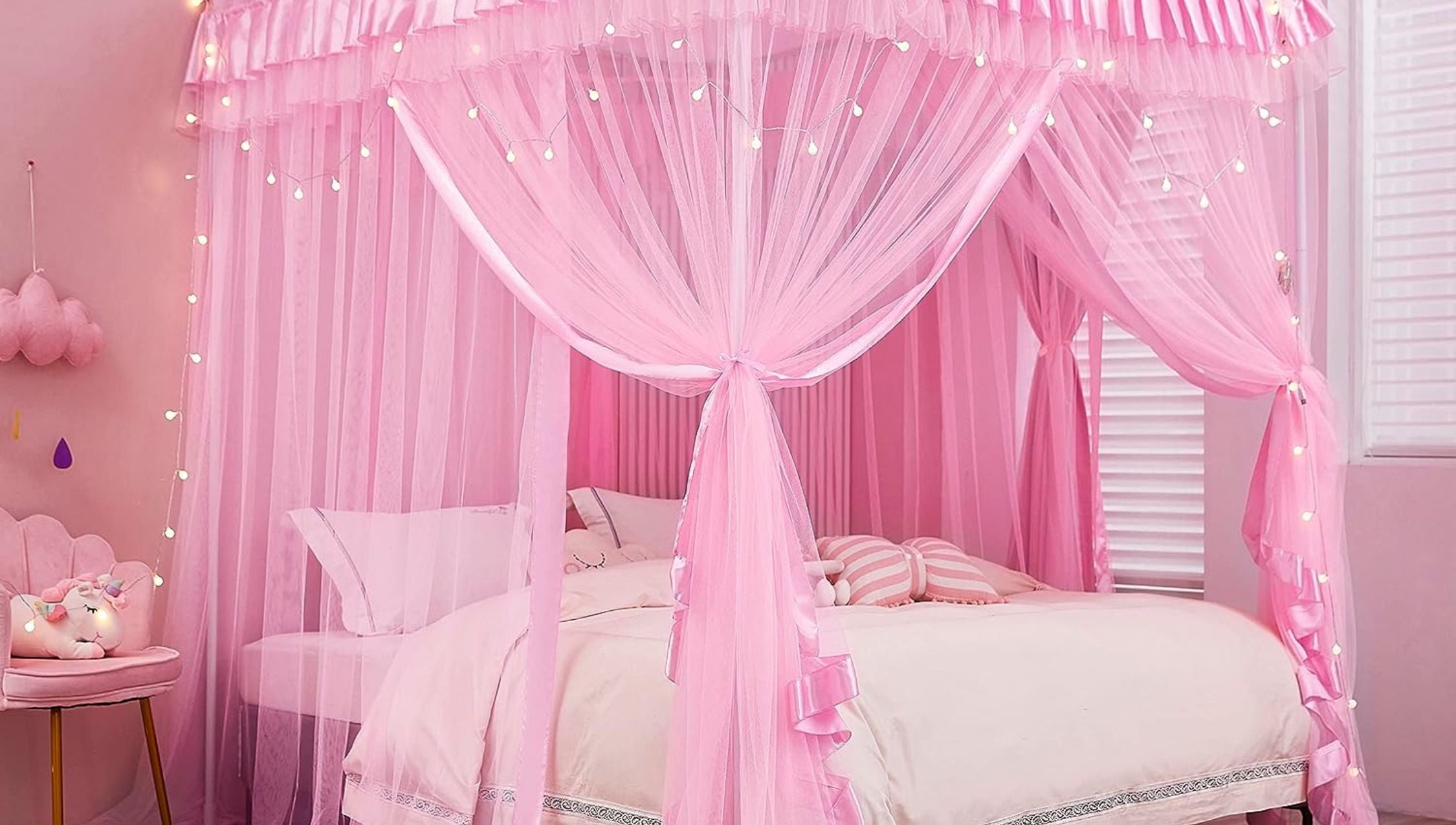 11 Top Canopy Beds Suited for Every Design Style