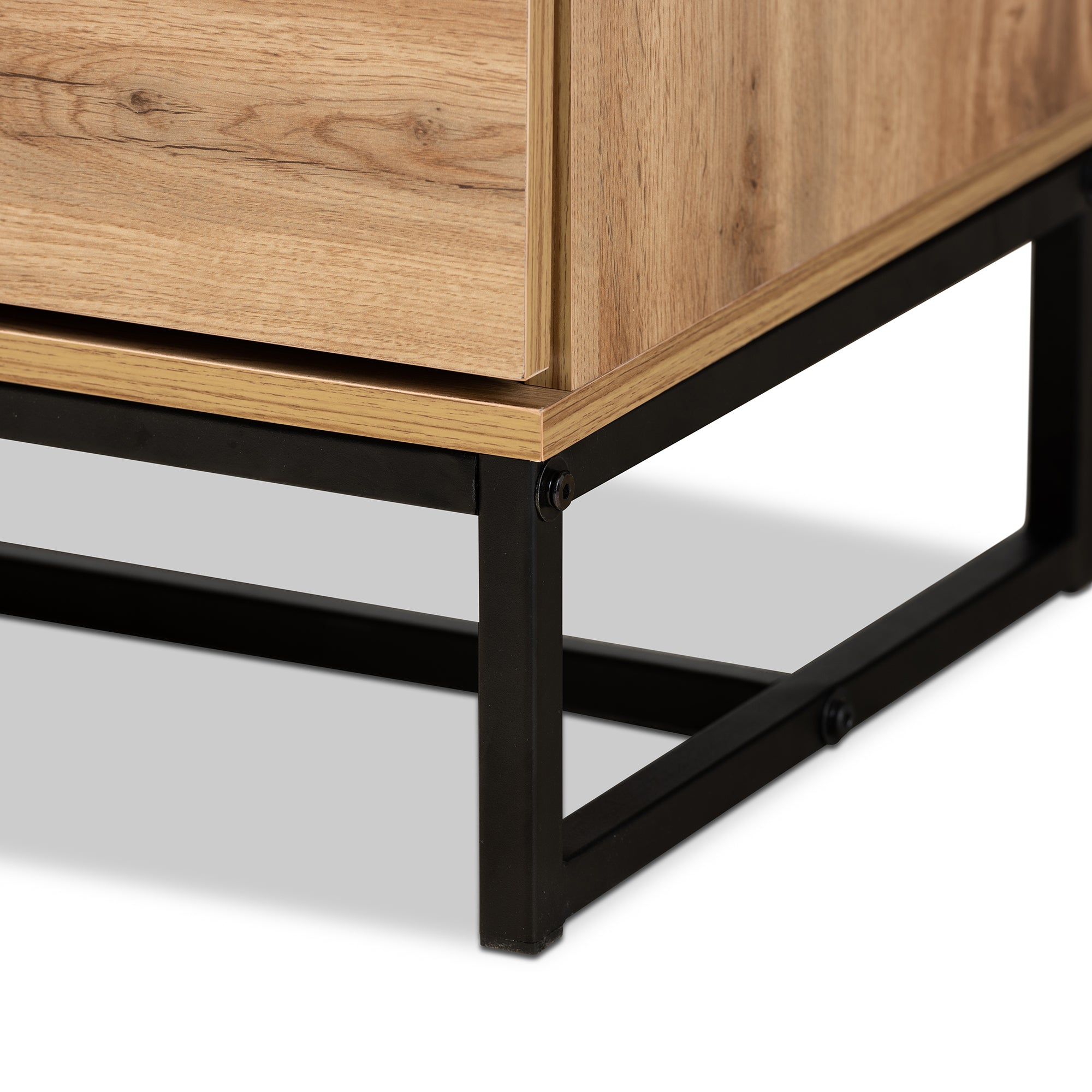 Reid Modern and Contemporary Industrial Oak Finished Wood and Black Metal 4-Drawer Dresser