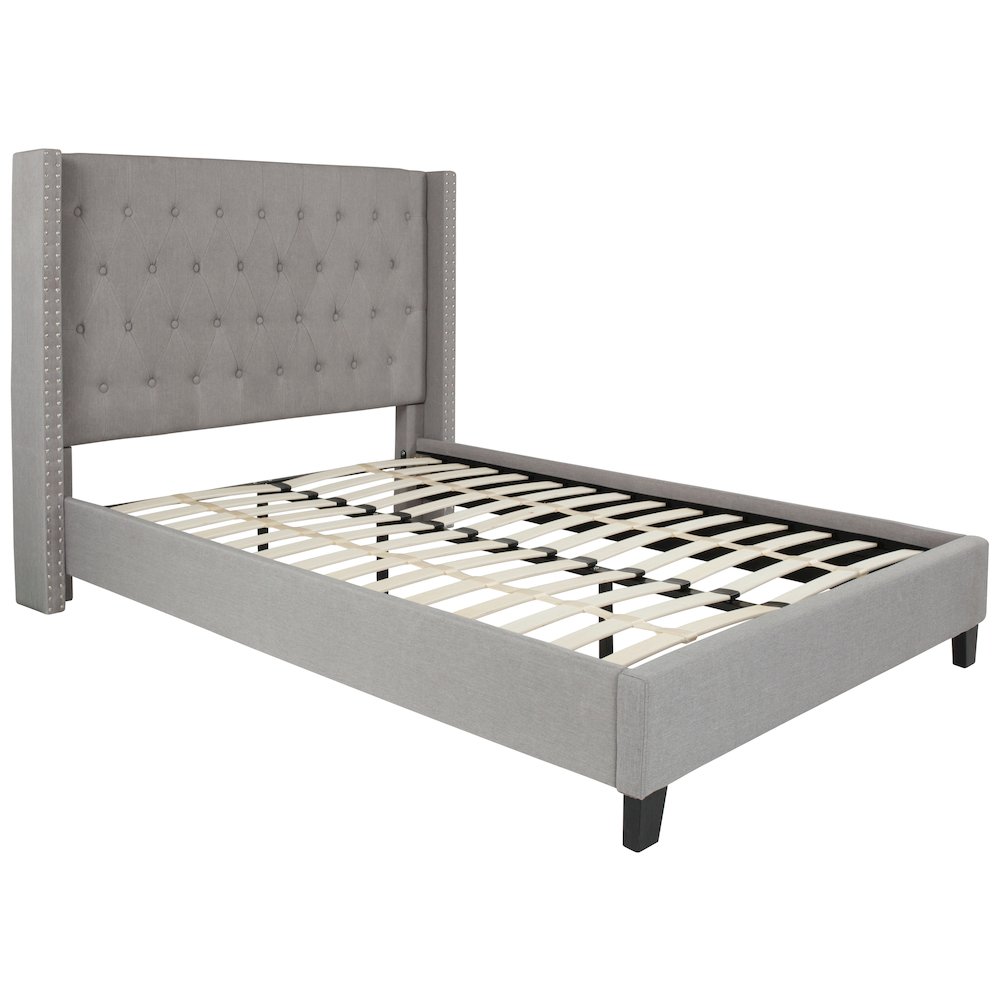 Riverdale Full Size Tufted Upholstered Platform Bed in Light Grey Fabric