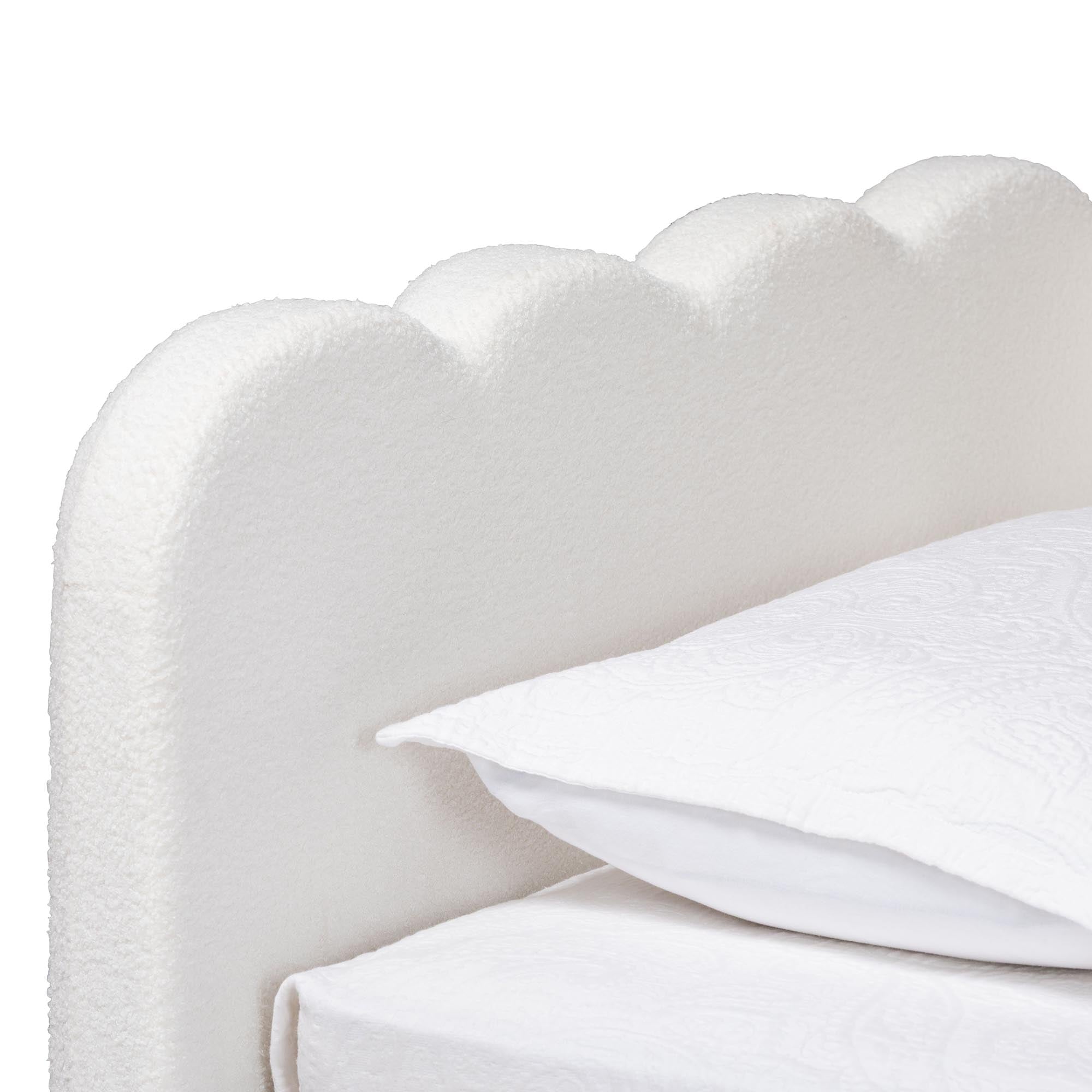 Palmer Cream Teddy-Bear Fabric Daybed with Rolling Trundle - Scalloped Edge Daybed with Plush Upholstery, Modern Sofa Bed for Bedroom or Guest Room, Twin