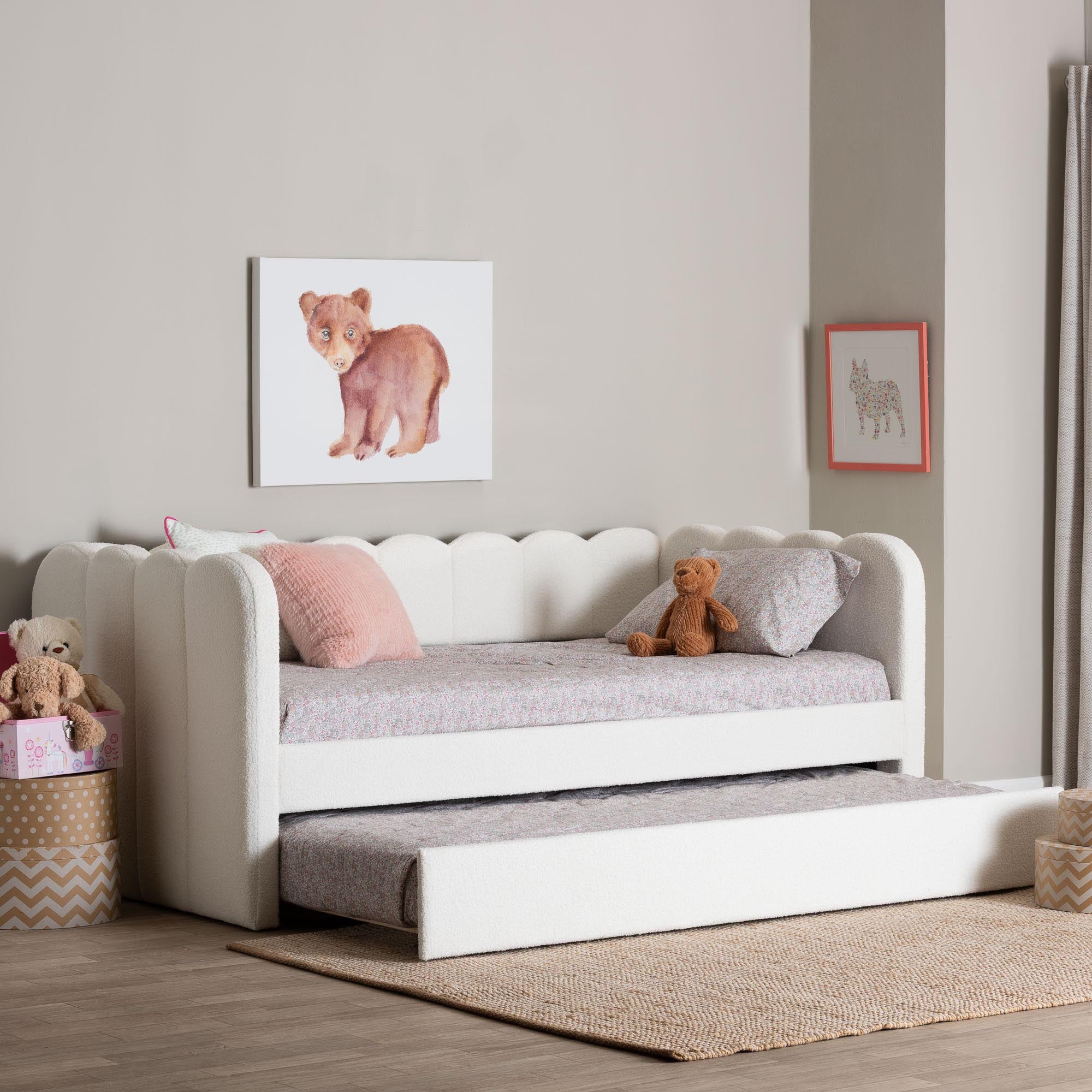 Palmer Cream Teddy-Bear Fabric Daybed with Rolling Trundle - Scalloped Edge Daybed with Plush Upholstery, Modern Sofa Bed for Bedroom or Guest Room, Twin