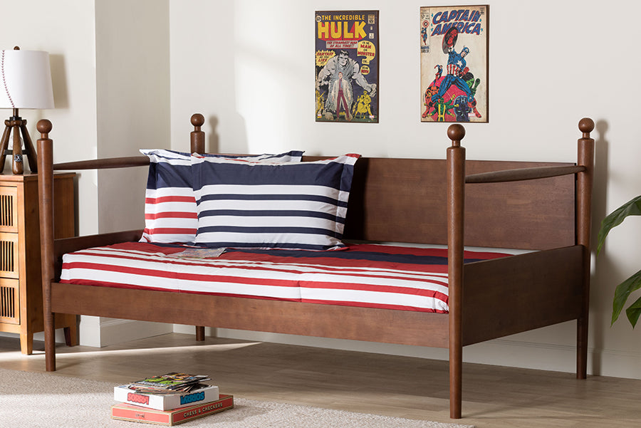 Gianetta Wooden Daybed with Spindle Posts - Classic Cottage-Style Bed Frame with Guardrail Back, Solid Wood Day Bed for Guest Room or KidsBedroom, Twin