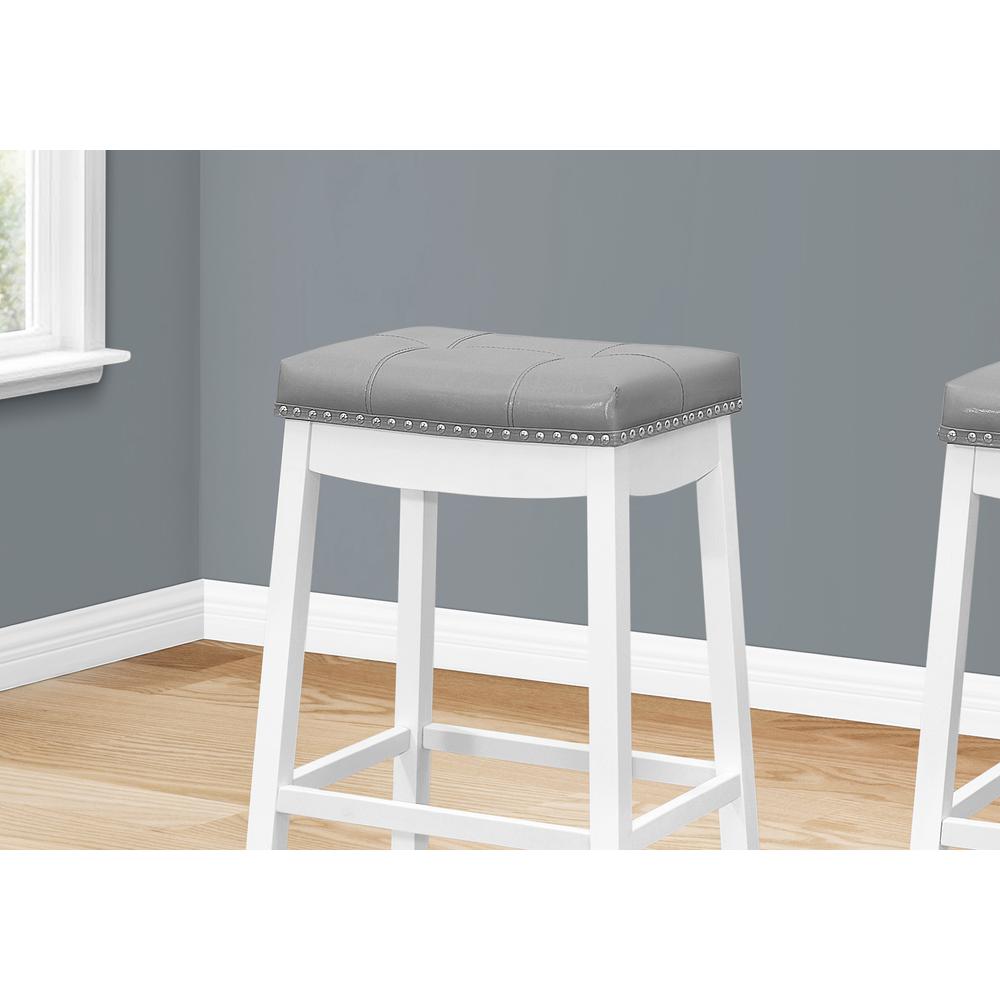 Berwick - Bar Stool Set Of 2 Bar Height Saddle Seat White