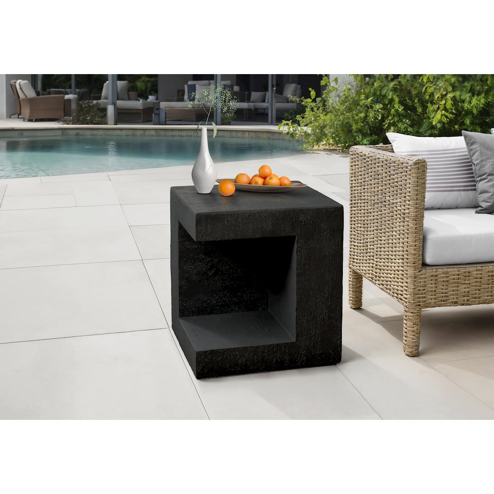 Larese - Accent Table 25"H Indoor Or Outdoor Side Table Nightstand End