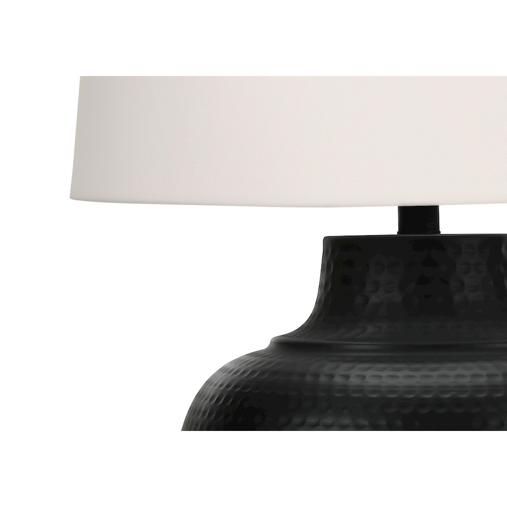 Idoya - Lighting 26"H Table Lamp Black Metal Ivory / Cream Shade