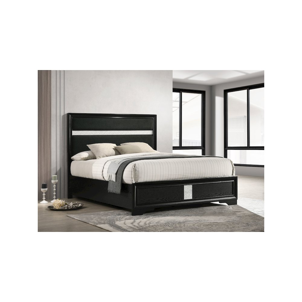 Miranda 54-inch Upholstered Queen Panel Bed White
