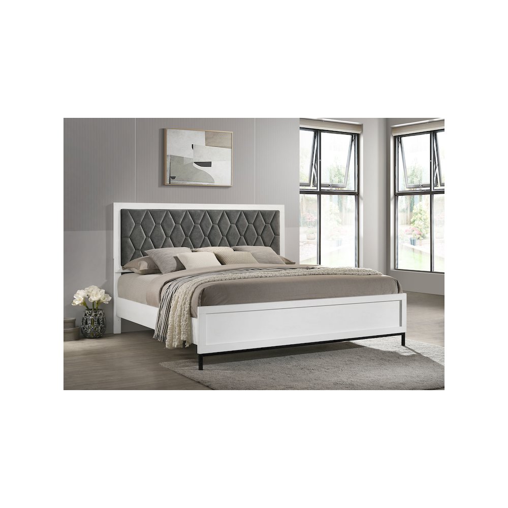 Palma Sonora California King Gray White Wood Panel Bed – Modern Upholstered Platform with Hexagonal Tufted Headboard