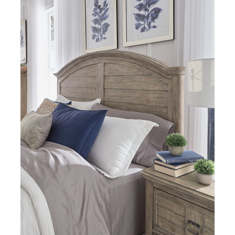 Meadowbrook Arched King Bed - Sand