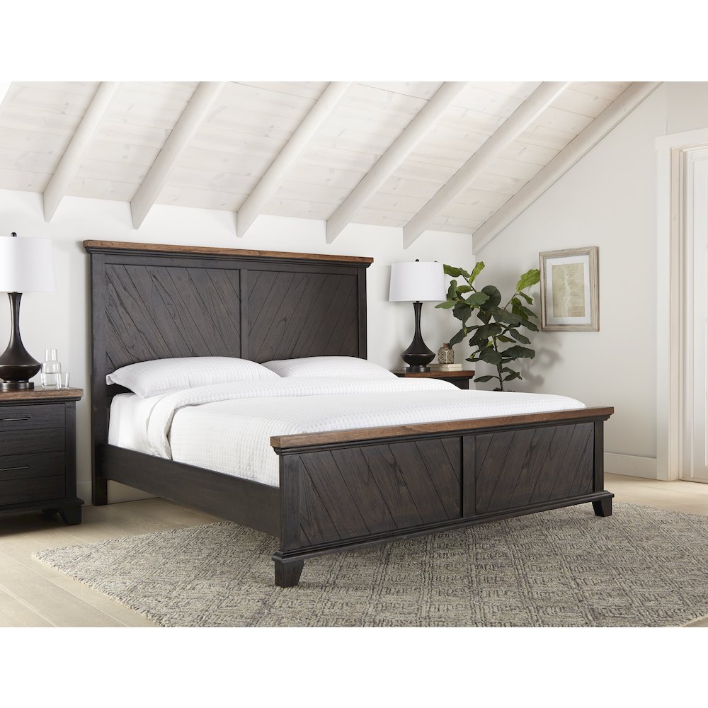 Mallison Bear Creek Queen Brown Wood Bed – Rustic Farmhouse Plank Headboard