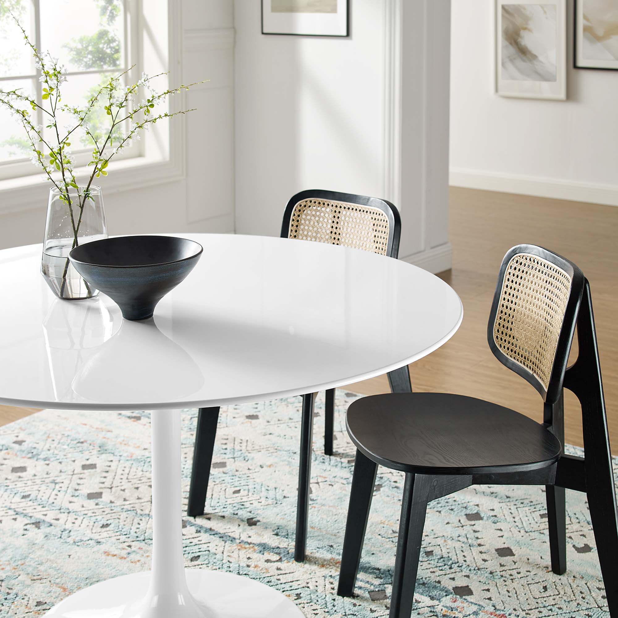 Lippa 48" Round Wood Dining Table, White