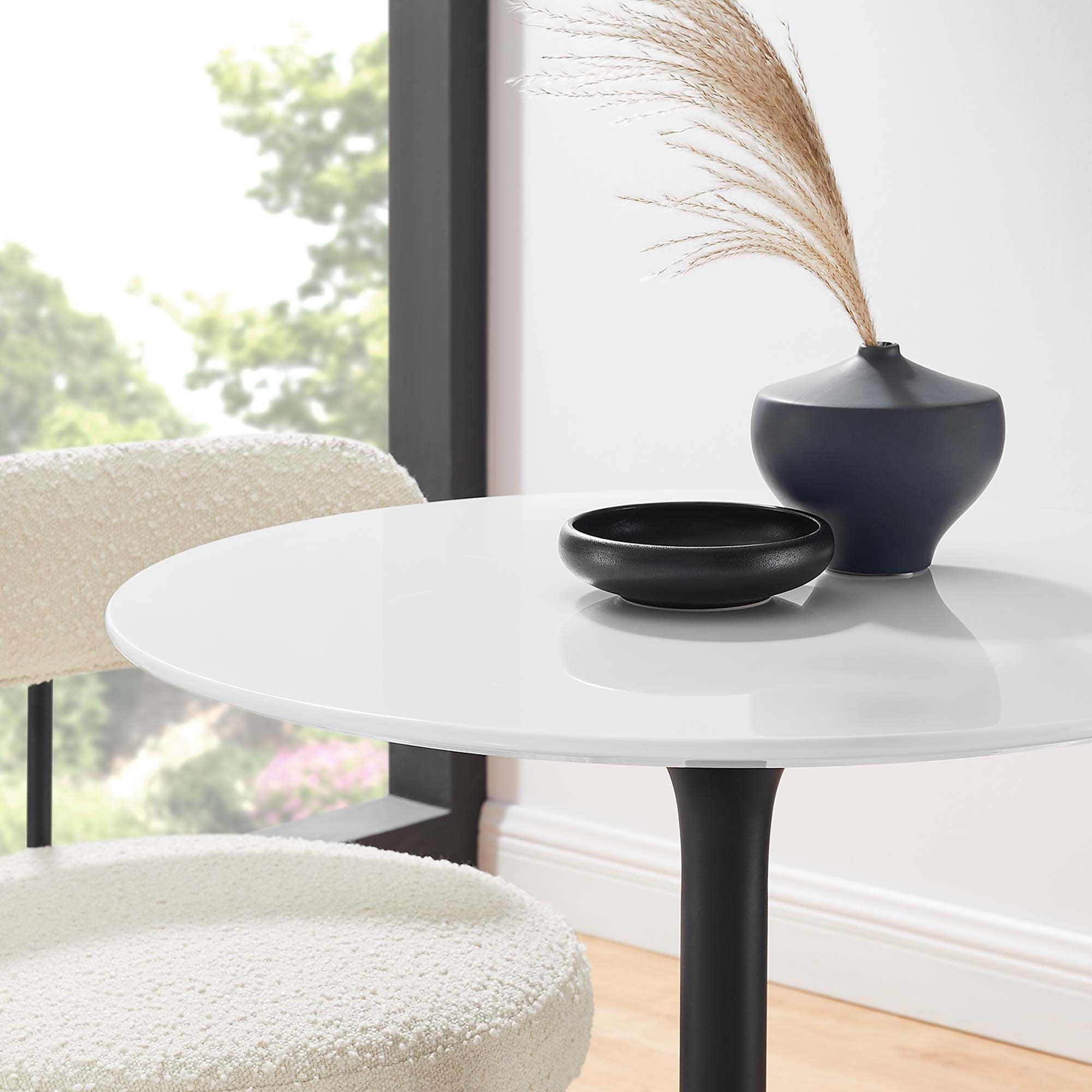 Lippa 28" Round Wood Dining Table, Black White