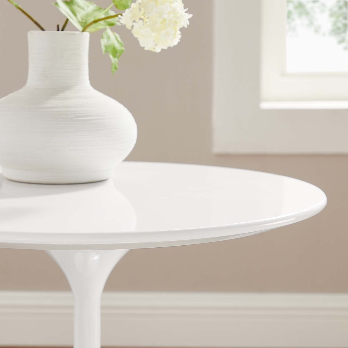 Lippa 20" Round Wood Side Table, White White