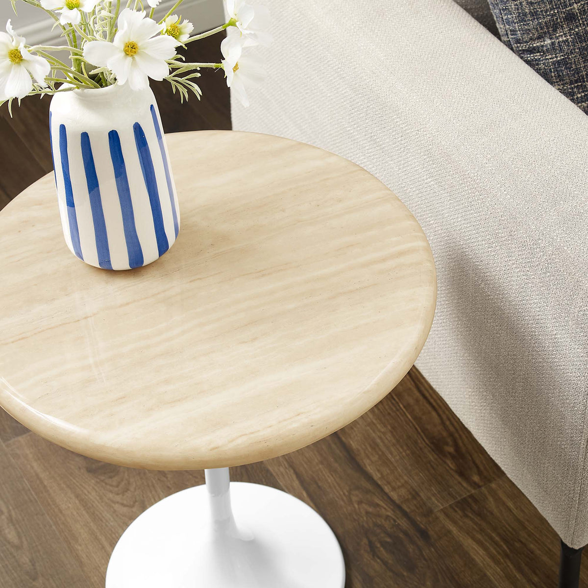 Lippa 20" Round Faux Travertine Side Table, White Travertine