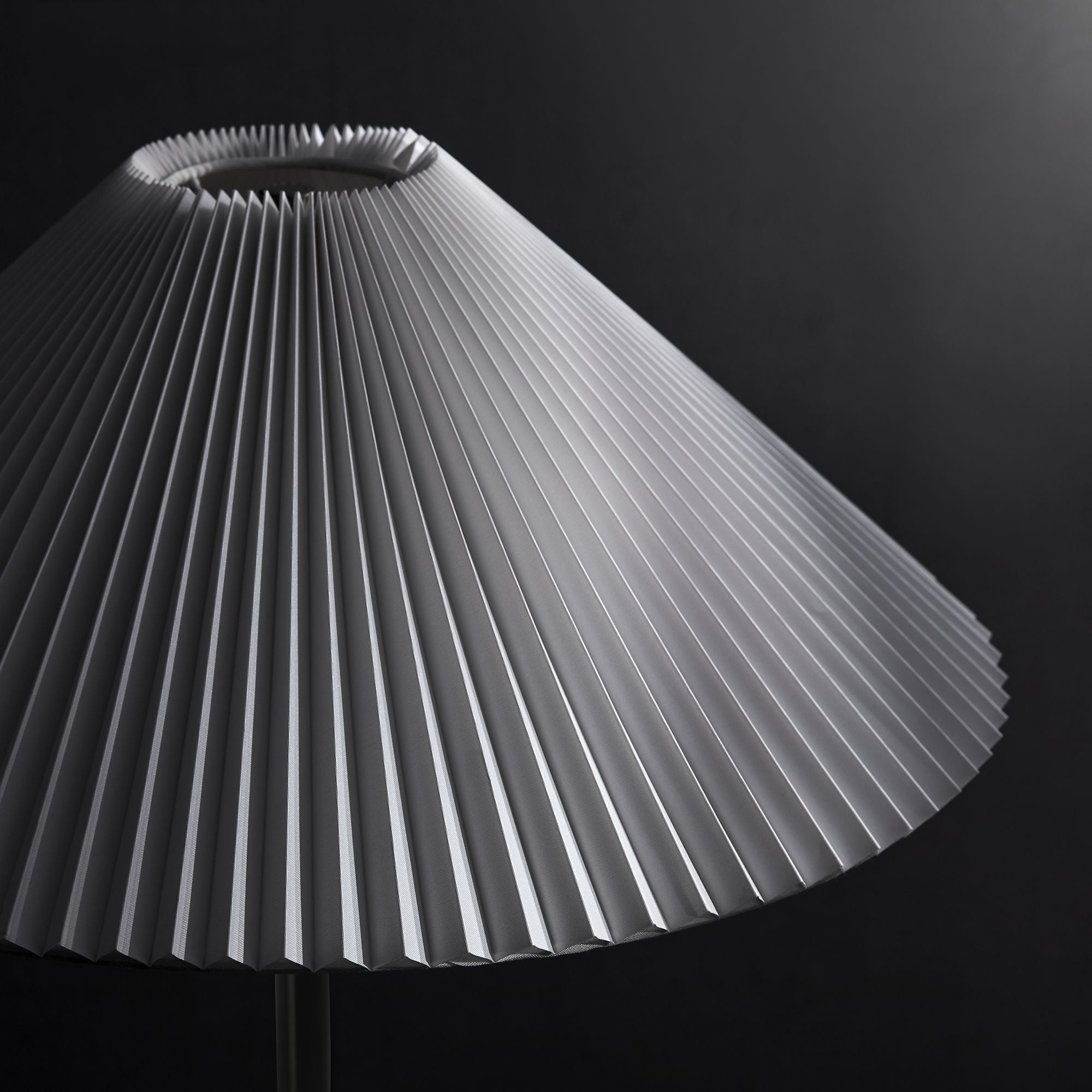 Illusion Marble Dome Floor Lamp, Black