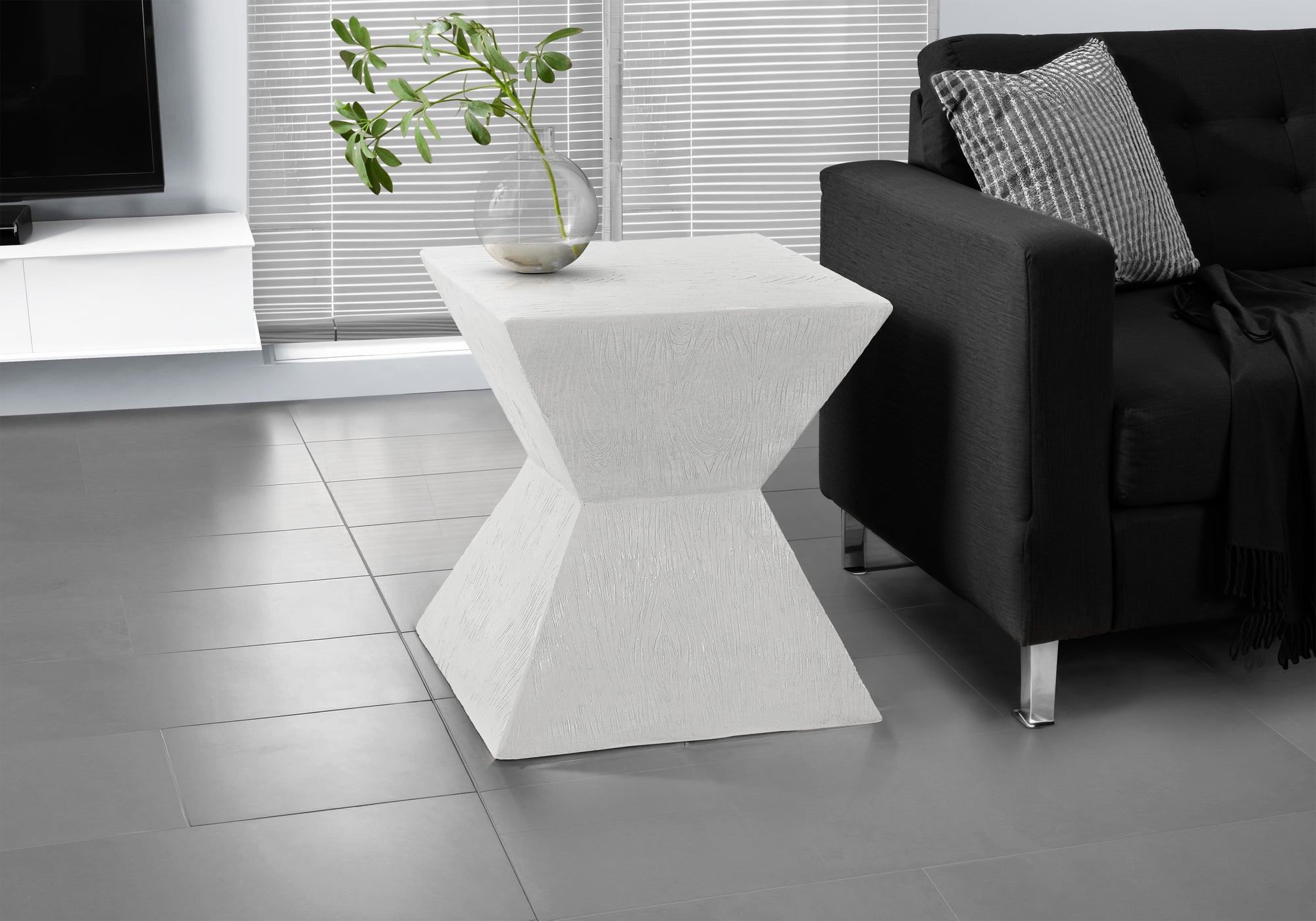 Naeva - Accent Table 25"H Indoor Or Outdoor Side Table End Nightstand