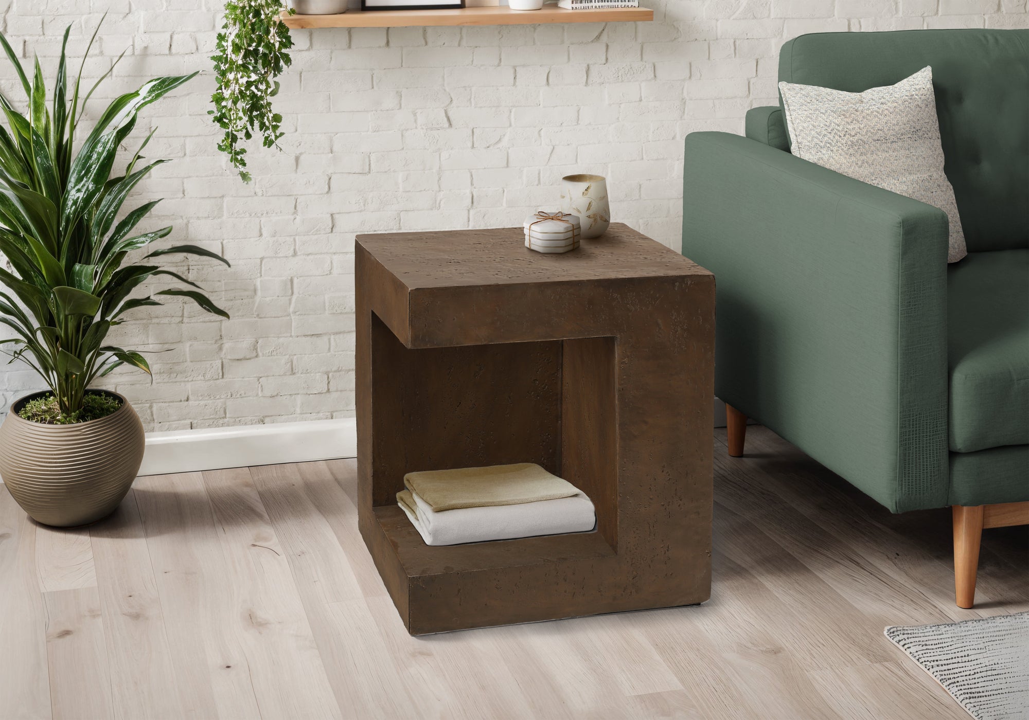 Netti - Accent Table 25"H Indoor Or Outdoor Side Table Nightstand End
