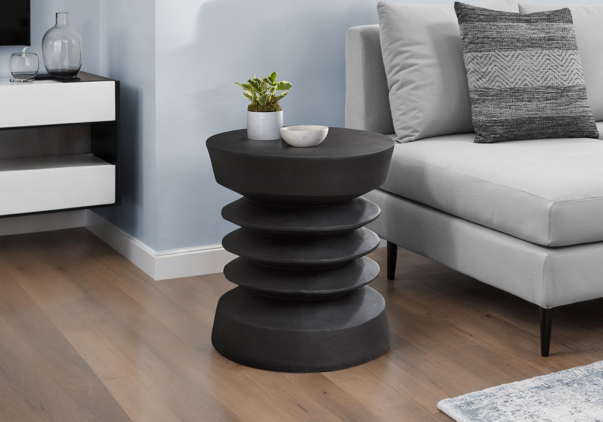 Sigrid - Accent Table 25"H Indoor Or Outdoor Side Table End Bedroom