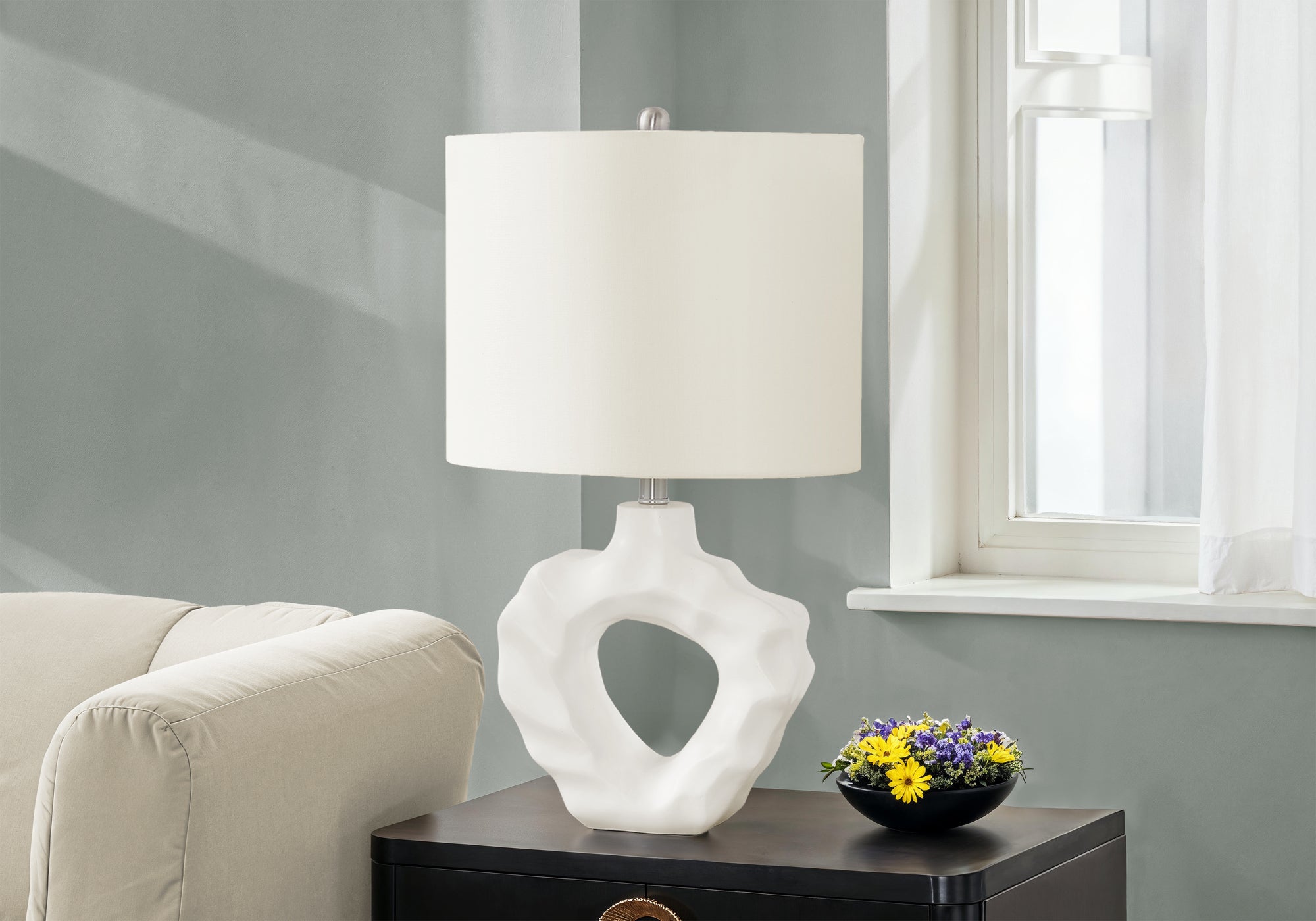 Lovina - Lighting 25"H Table Lamp Cream Resin Ivory / Cream Shade