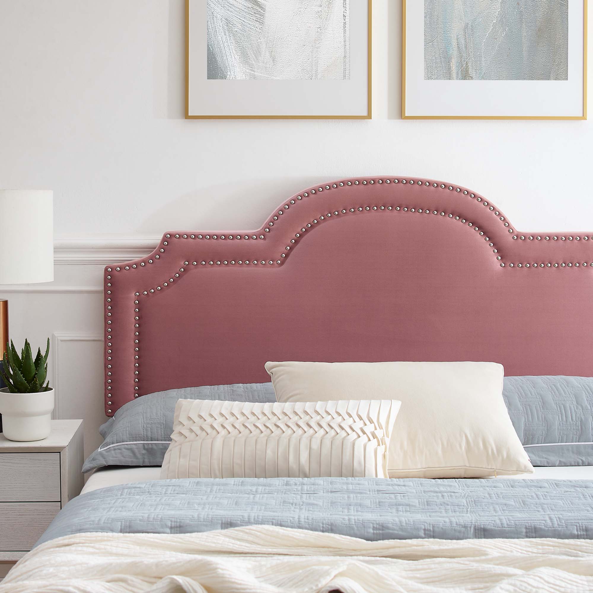 Aviana Dusty Rose Performance Velvet Queen Bed