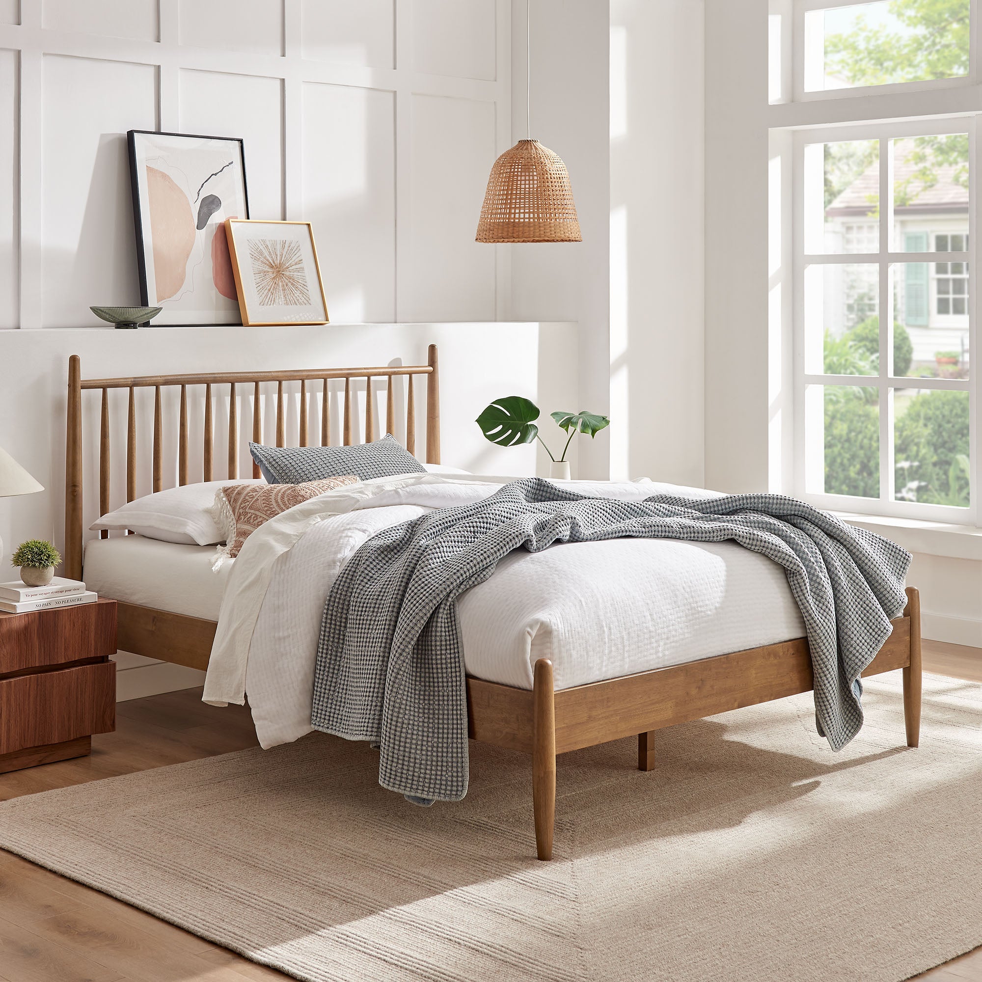 Zane Full Size Spindle Bed Frame, Walnut