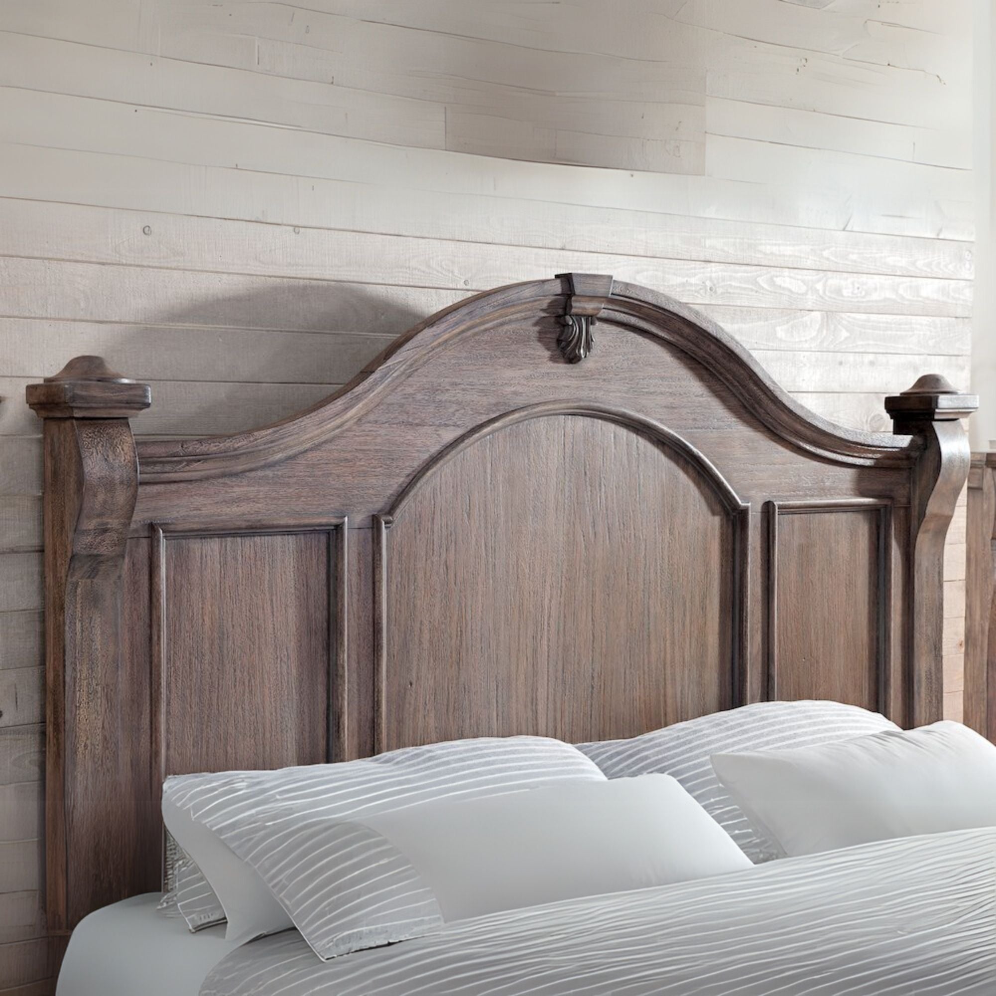 Heirloom King Poster Bed - Rustic Charcoal